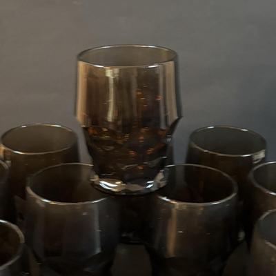 LOT 306: Pyrex Clear & White Colonial Mist Nesting Bowl Set (4), Vintage Georgian Nutmeg Brown Viking Thumbprint Tumblers (10),...