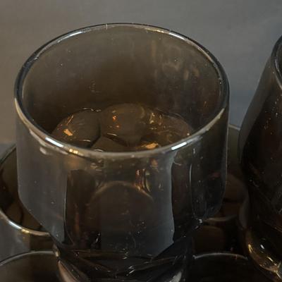 LOT 306: Pyrex Clear & White Colonial Mist Nesting Bowl Set (4), Vintage Georgian Nutmeg Brown Viking Thumbprint Tumblers (10),...