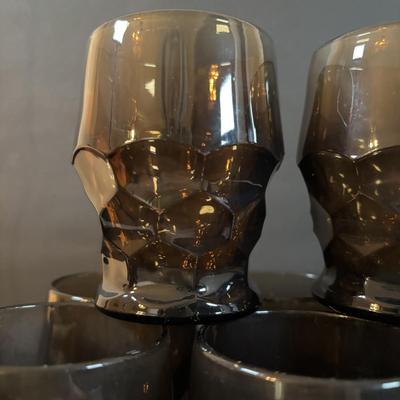 LOT 306: Pyrex Clear & White Colonial Mist Nesting Bowl Set (4), Vintage Georgian Nutmeg Brown Viking Thumbprint Tumblers (10),...