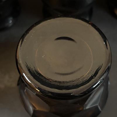 LOT 306: Pyrex Clear & White Colonial Mist Nesting Bowl Set (4), Vintage Georgian Nutmeg Brown Viking Thumbprint Tumblers (10),...