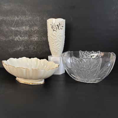 LOT 312: Lenox Collection