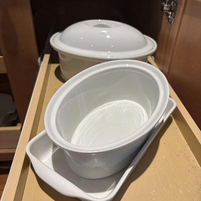 LOT 314: Kitchen Cabinet Cleanout: Corning Ware, Chantal & More