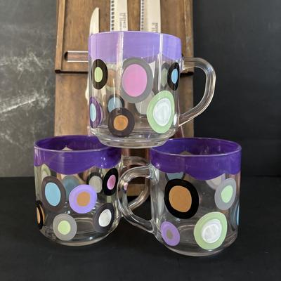 LOT 316: Hoffritz Knives w/Magnetic Board, Universal Coffeematic Electric Percolator, Porcelain & Stainless-Steel Teapot, Vintage...