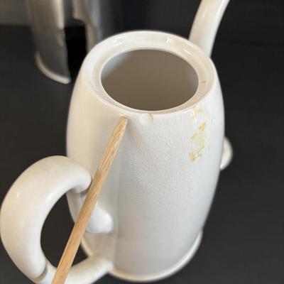 LOT 316: Hoffritz Knives w/Magnetic Board, Universal Coffeematic Electric Percolator, Porcelain & Stainless-Steel Teapot, Vintage...