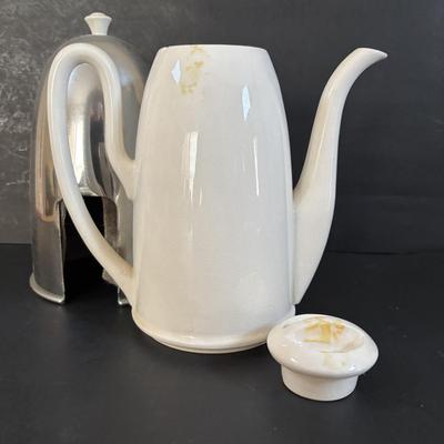 LOT 316: Hoffritz Knives w/Magnetic Board, Universal Coffeematic Electric Percolator, Porcelain & Stainless-Steel Teapot, Vintage...