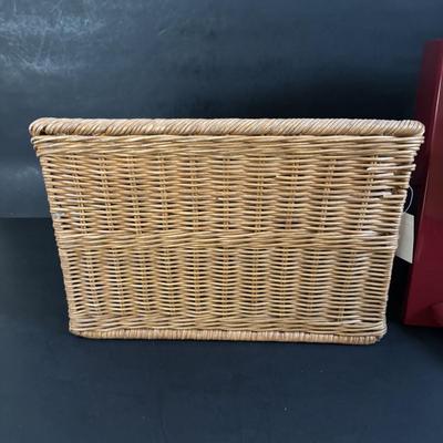 LOT 318: Keurig Model B30, Coffee Mugs, Candles, Quaker Lace Tablecloth & Organizing Basket