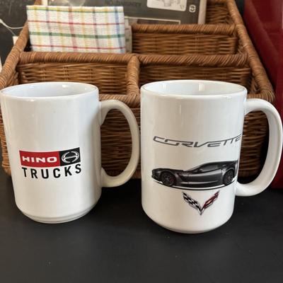 LOT 318: Keurig Model B30, Coffee Mugs, Candles, Quaker Lace Tablecloth & Organizing Basket