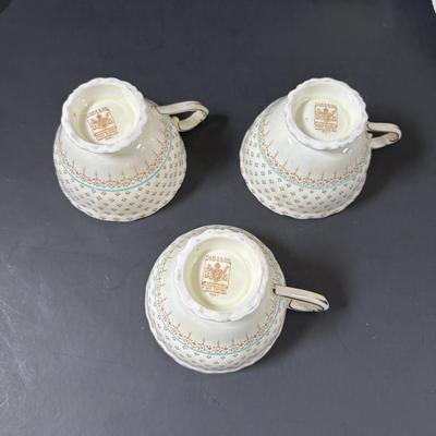 LOT 319: Vintage Paragon Fleur de Lis Teacups & Saucers