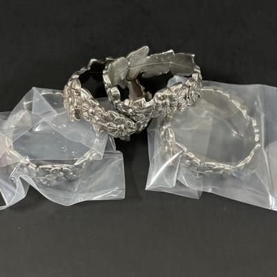 LOT 320: Serving Collection: Oberglas Austria Knife Rest, Brass Butlers Crumb & Dustpan Set, Gorham Silverplate, Demitasse Spoons,...