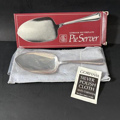 LOT 320: Serving Collection: Oberglas Austria Knife Rest, Brass Butlers Crumb & Dustpan Set, Gorham Silverplate, Demitasse Spoons,...