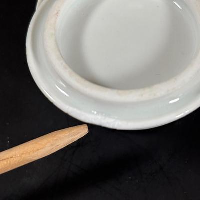 LOT 322: Wedgewood Trinkets Dishes Books on Wedgewood, Trinket Boxes & More