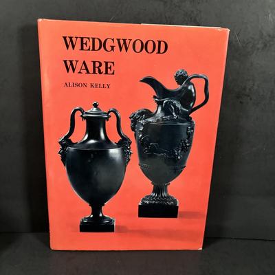 LOT 322: Wedgewood Trinkets Dishes Books on Wedgewood, Trinket Boxes & More