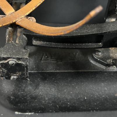 LOT 323: Vintage Avery Scale w/Weights & Postal Scale