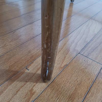 LOT 325: Set of 4 Mid Century Modern Dining Room Chairs