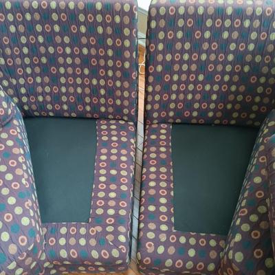 LOT 331: 2-Piece Sectional Sofa