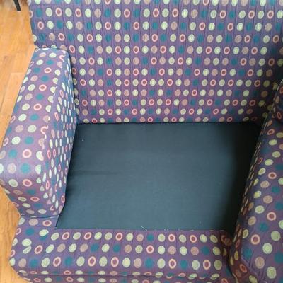 LOT 331: 2-Piece Sectional Sofa