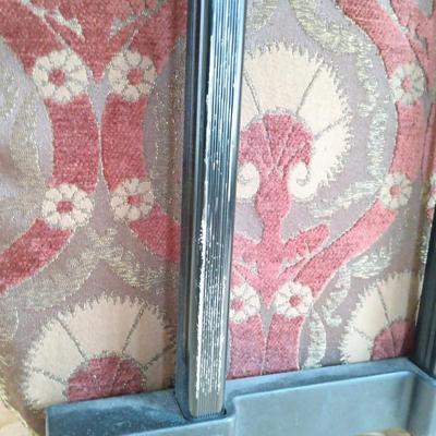 LOT 333: Erda Duffel Bag with Rolling Floral Tapestry Bag