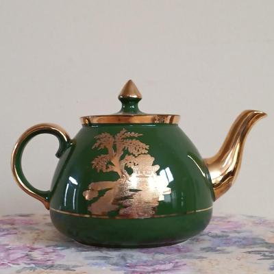 LOT 335: Herend Hungary Indian Basket Green Teacup, Japanese Stork on Silk Wall Scroll, Gibsons Teapot & More