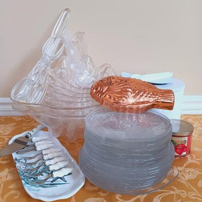 LOT 338: Vintage Copper Fish Mold, Large Melamine Shell Bowls, Stafford Ceramic Shell Forks and Knives & More