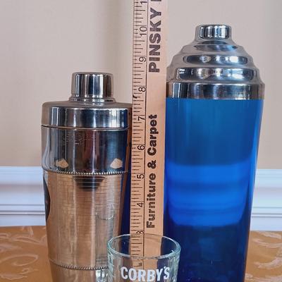 LOT 339: Godinger Monkey Bars Poseable Cocktail Shaker, MCM Glass Decanter, Vintage Ice Bucket & More