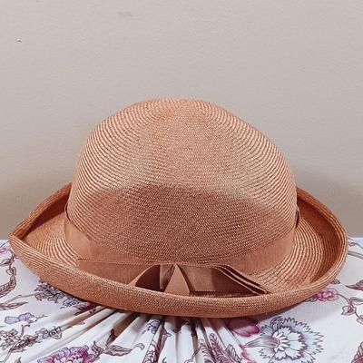 LOT 342: Summer Hat Collection w/ Hat Boxes & Decorative Floral Box