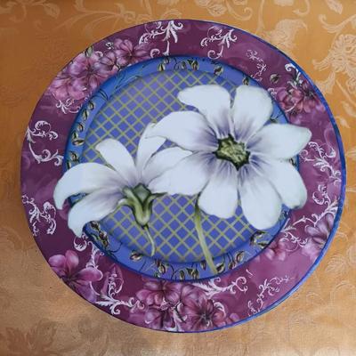 LOT 342: Summer Hat Collection w/ Hat Boxes & Decorative Floral Box