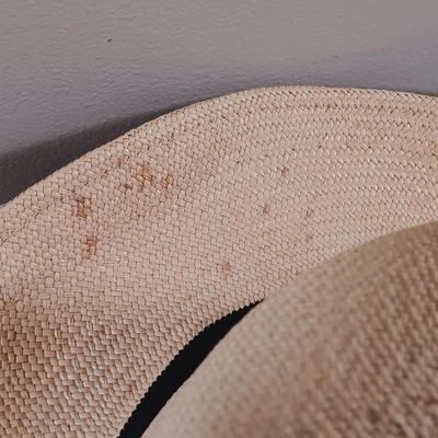 LOT 342: Summer Hat Collection w/ Hat Boxes & Decorative Floral Box