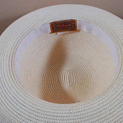 LOT 342: Summer Hat Collection w/ Hat Boxes & Decorative Floral Box