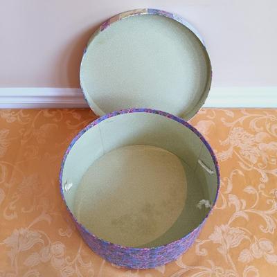 LOT 342: Summer Hat Collection w/ Hat Boxes & Decorative Floral Box