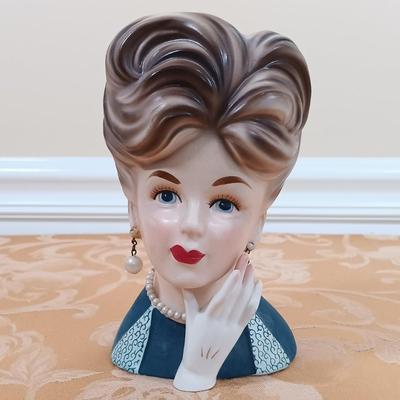 LOT 343: Vintage Lady Head Vases with Sandra Roth Scarf & Vintage Hat Box