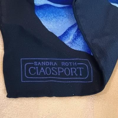 LOT 343: Vintage Lady Head Vases with Sandra Roth Scarf & Vintage Hat Box