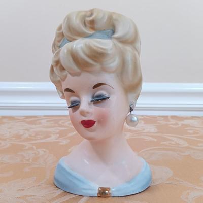 LOT 343: Vintage Lady Head Vases with Sandra Roth Scarf & Vintage Hat Box