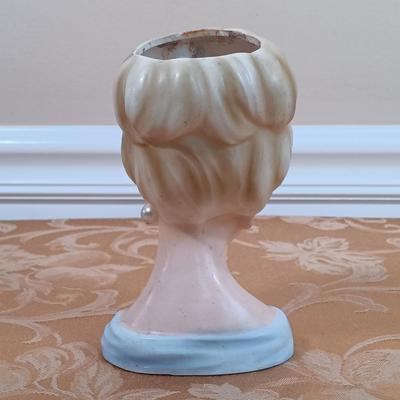 LOT 343: Vintage Lady Head Vases with Sandra Roth Scarf & Vintage Hat Box