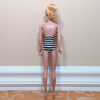 LOT 344: Vintage 1960s Japan Barbie Ponytail with Case, Clothes & Accessories