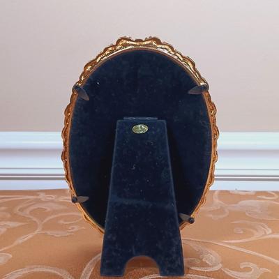 LOT 346: Vintage Dubarry Amber Pyralin Hand Mirror, Limoges Peint Main Floral Trinket Box, Fielding & Co Devon Ware Vanity Tray &...