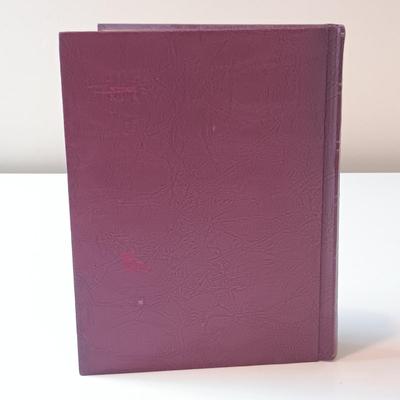 LOT 348: Encyclopedia Britannica 1965 Volumes 1 - 23 w/ Index & Book of the Year 1966 - 1974