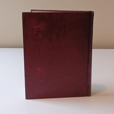 LOT 348: Encyclopedia Britannica 1965 Volumes 1 - 23 w/ Index & Book of the Year 1966 - 1974