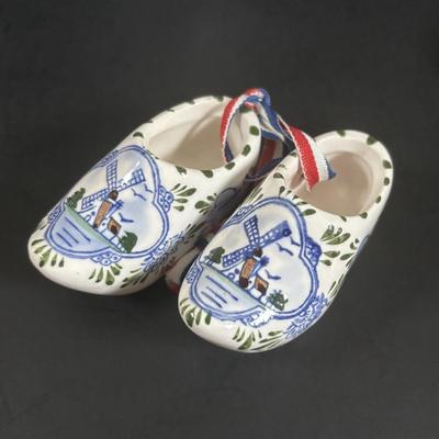 LOT 357: Delft Holland Hand Painted Vase, Wedgewood Style Pill Box & Ceramic Painted Shoes