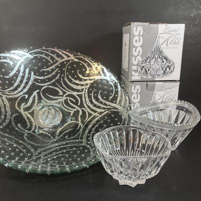 LOT 359: Tamara Childs 12” Hand Gilded Silver Swirl Beaded Glass Tripod Feet Bowl, Shannon Crystal Hershey Kisses & More