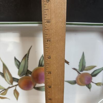 LOT 370: Evesham Vale 1986 Royal Dorchester Casserole Dish, Arden 1974 Royal Dorchester Toothpick Holder & Tray, Mikasa South Seas...