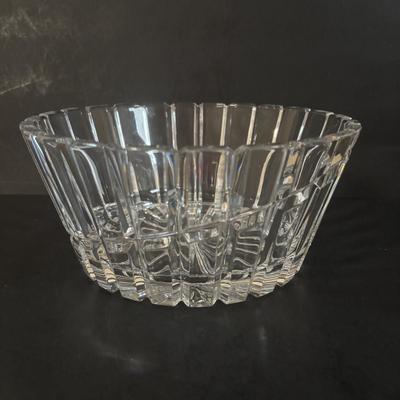 LOT 371: Elegant Crystal Collection