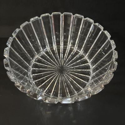 LOT 371: Elegant Crystal Collection