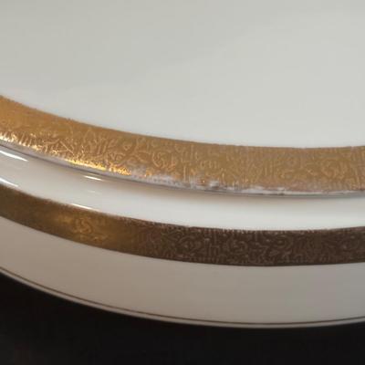 LOT 372 Herend Golden Edge Square Bow; & Royal Bavaria 18k Gold Rimmed Covered Dish