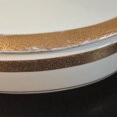 LOT 372 Herend Golden Edge Square Bow; & Royal Bavaria 18k Gold Rimmed Covered Dish