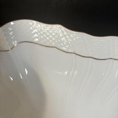 LOT 372 Herend Golden Edge Square Bow; & Royal Bavaria 18k Gold Rimmed Covered Dish