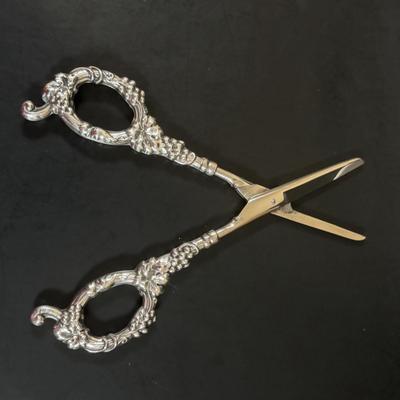 LOT 373: Grape Scissors w/Sterling Silver Handles