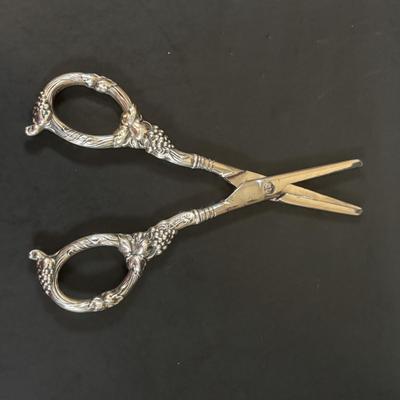 LOT 373: Grape Scissors w/Sterling Silver Handles