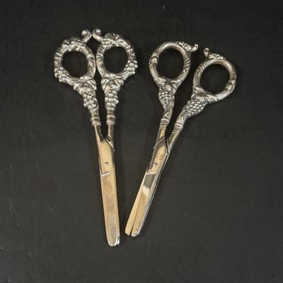LOT 373: Grape Scissors w/Sterling Silver Handles