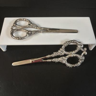 LOT 373: Grape Scissors w/Sterling Silver Handles