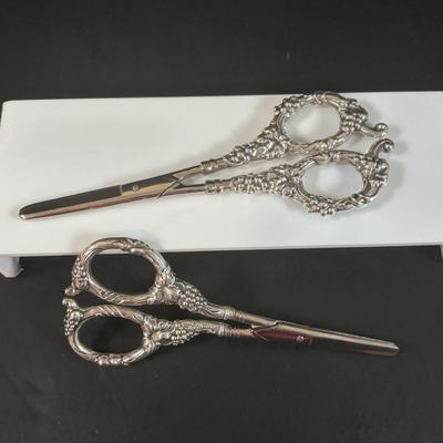 LOT 373: Grape Scissors w/Sterling Silver Handles